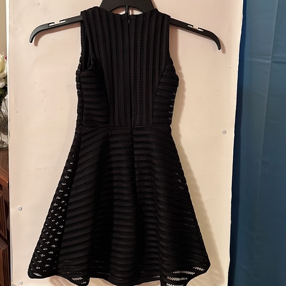 Little black dress with silver and rhinestone beaded neckline (J/T) - Picture 5 of 6